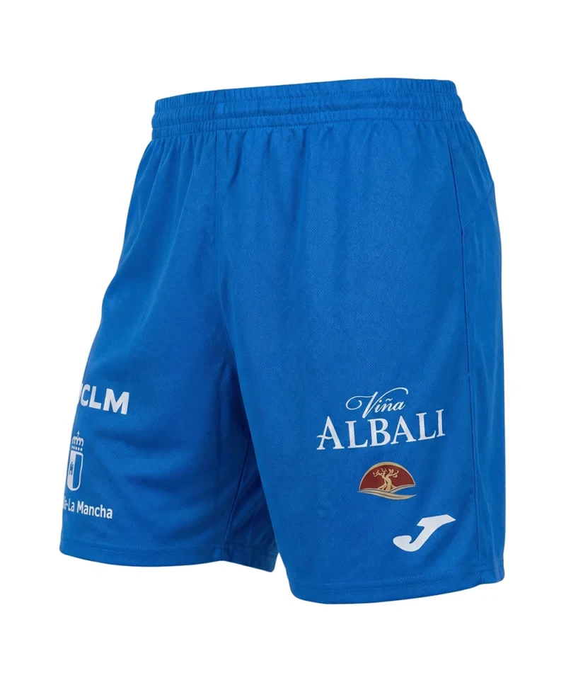 Alternative view of Short Primera Equipación Viña Albali Valdepeñas