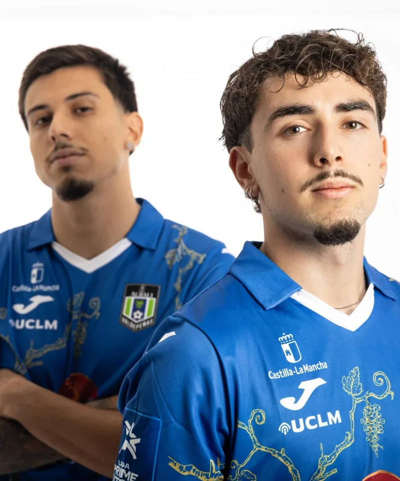 Jugadores con la primera equipación Viña Albali Valdepeñas 26/27